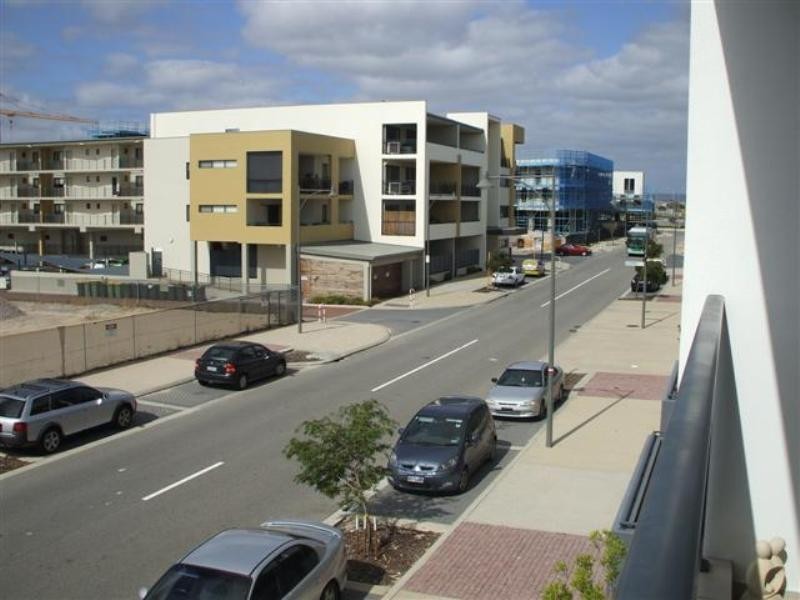 34/2 stockton, Cockburn Central WA 6164