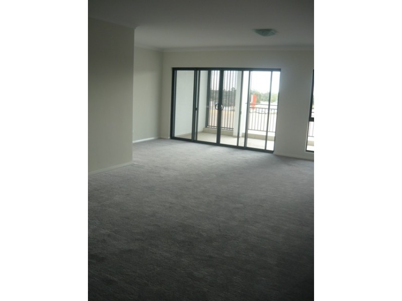 34/2 stockton, Cockburn Central WA 6164