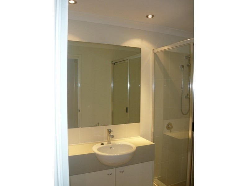 34/2 stockton, Cockburn Central WA 6164