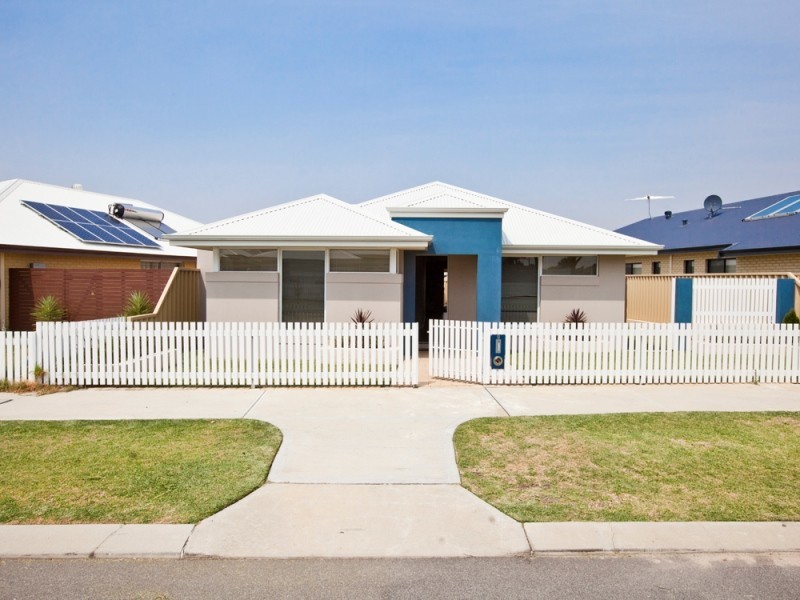 9 Aromatic Crescent, Atwell WA 6164