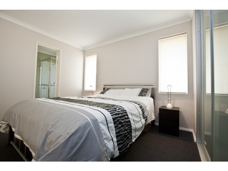 9 Aromatic Crescent, Atwell WA 6164