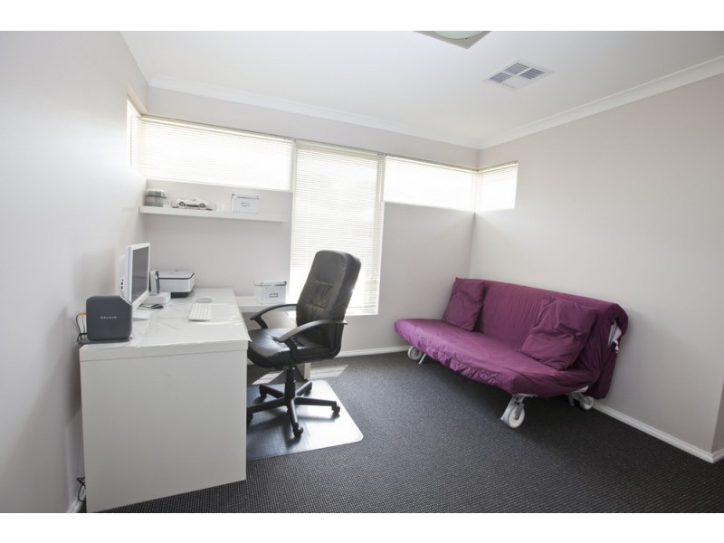 9 Aromatic Crescent, Atwell WA 6164