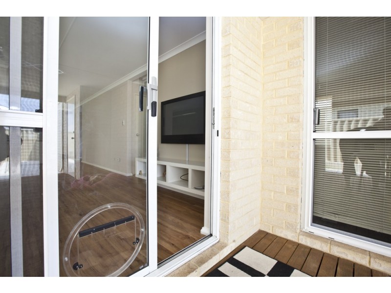 9 Aromatic Crescent, Atwell WA 6164