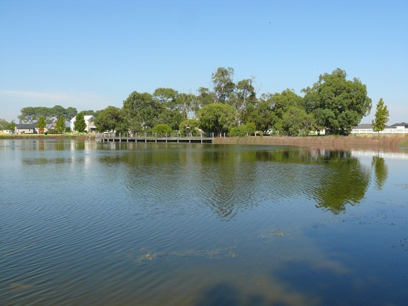 9 Aromatic Crescent, Atwell WA 6164