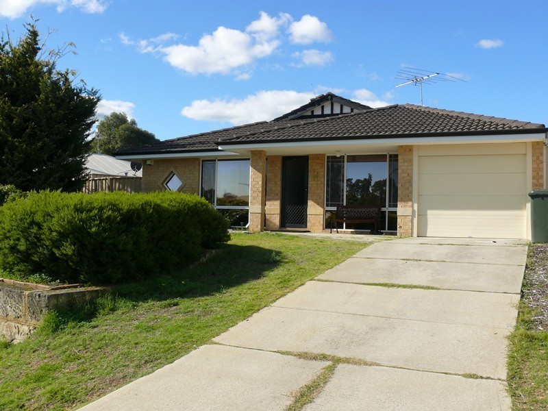 140 Dalrymple Drive, Leda WA 6170