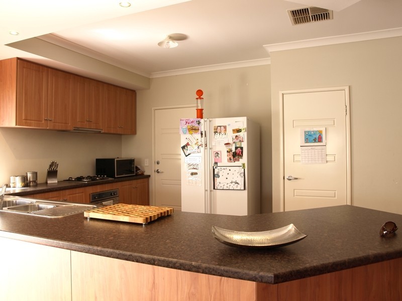 14 Crossville Way, Success WA 6164