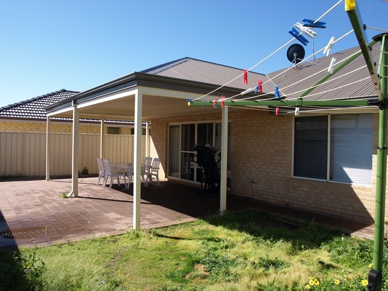 14 Crossville Way, Success WA 6164