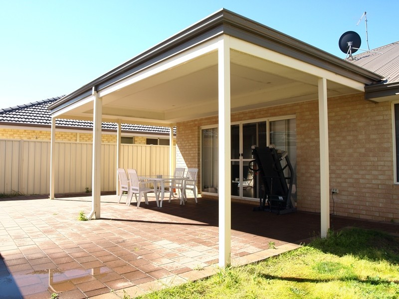 14 Crossville Way, Success WA 6164