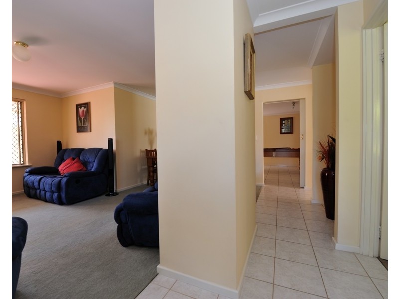 13 Tourner Retreat, Atwell WA 6164