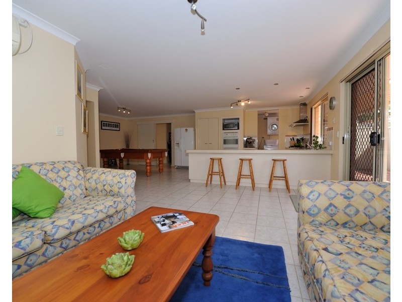 13 Tourner Retreat, Atwell WA 6164