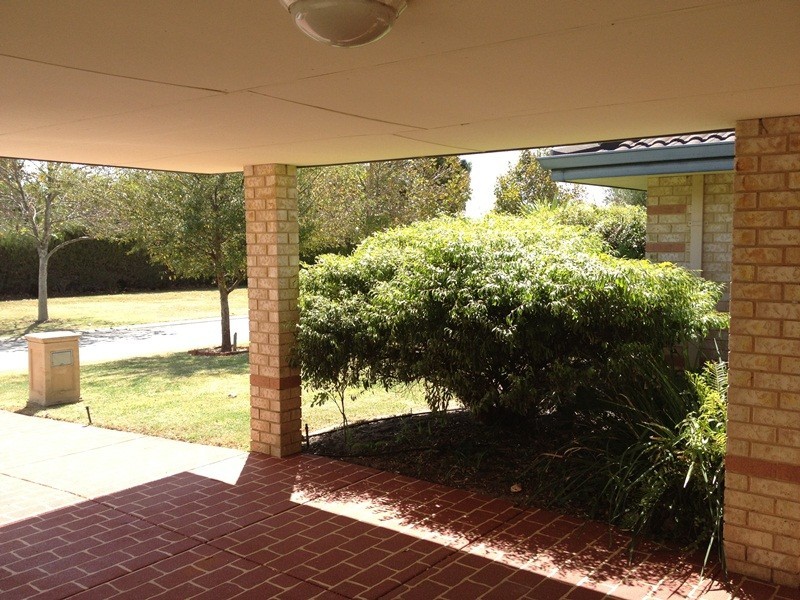16 Tozer Loop, Atwell WA 6164