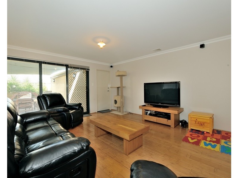 7 Essence Bend, Atwell WA 6164