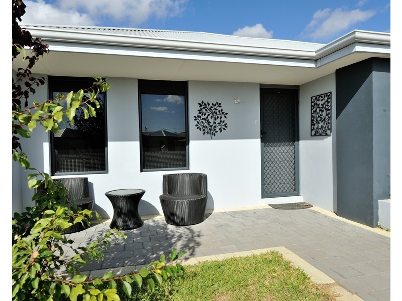 7 Essence Bend, Atwell WA 6164