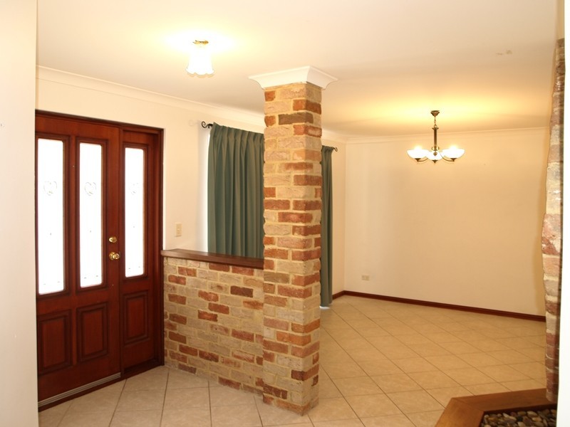 2 Chase Mews, Atwell WA 6164