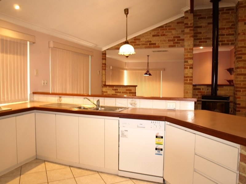 2 Chase Mews, Atwell WA 6164