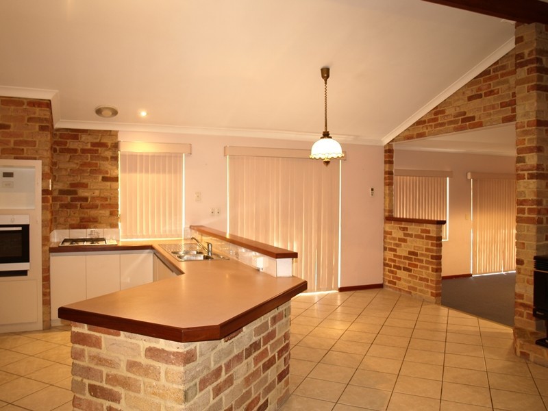 2 Chase Mews, Atwell WA 6164