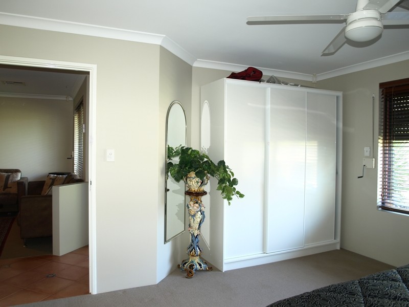 222 Tapper Road, Atwell WA 6164