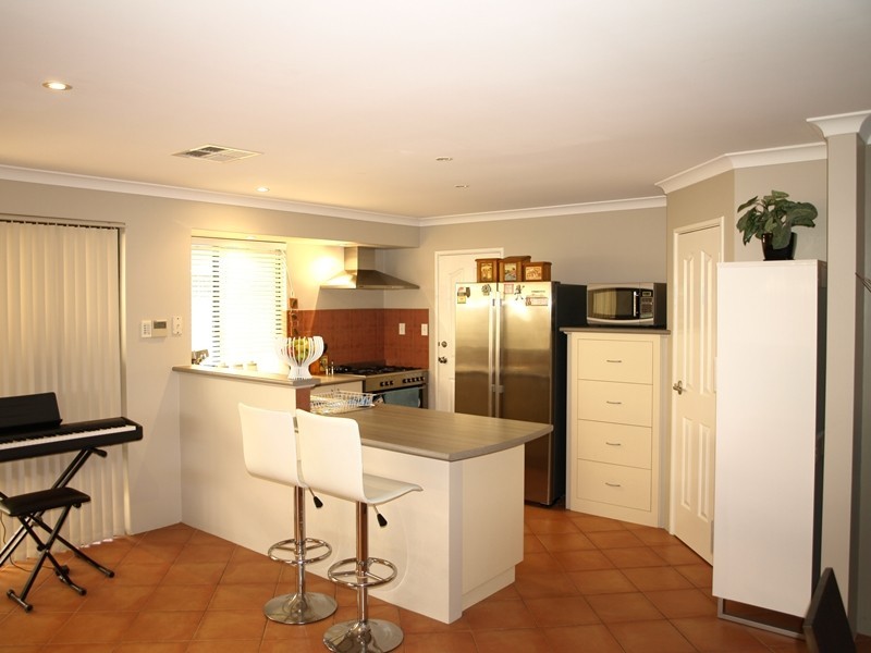 222 Tapper Road, Atwell WA 6164