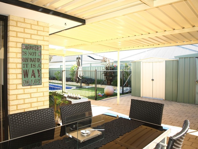 222 Tapper Road, Atwell WA 6164