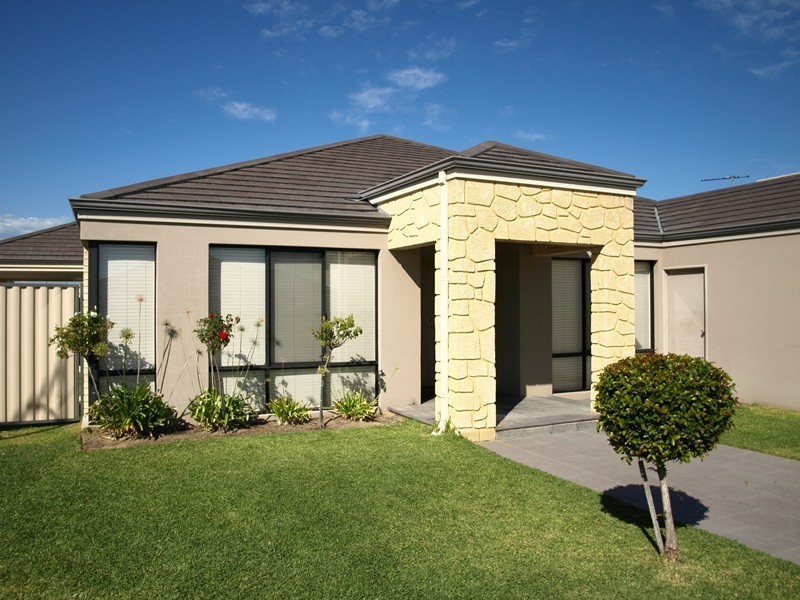 1 Giverny Gdns, Aubin Grove WA 6164
