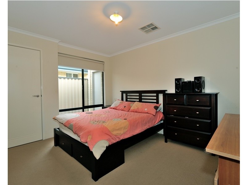 1 Giverny Gdns, Aubin Grove WA 6164