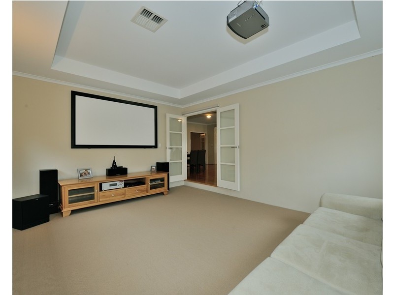 1 Giverny Gdns, Aubin Grove WA 6164