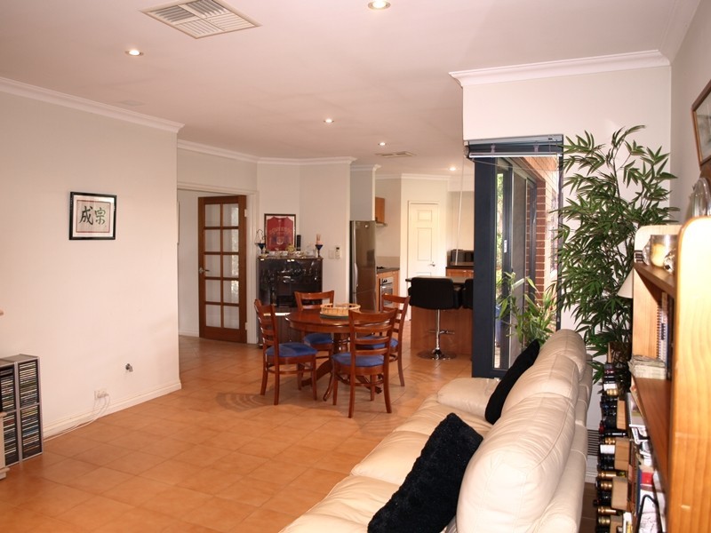 3 Wilmot Close, Atwell WA 6164