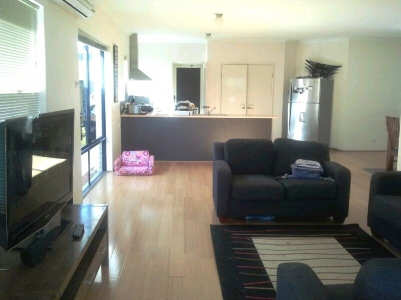 4 Coralgum Green, South Lake WA 6164