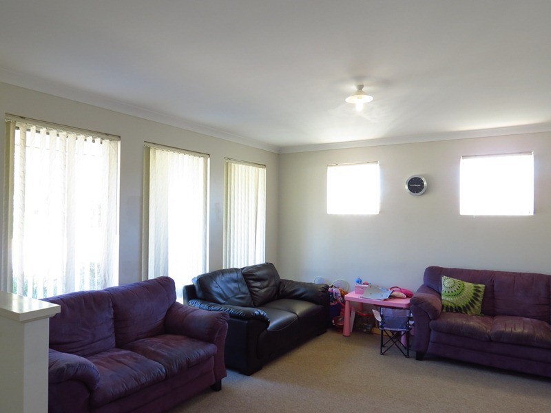 50 Abingdon Crescent, Wellard WA 6170