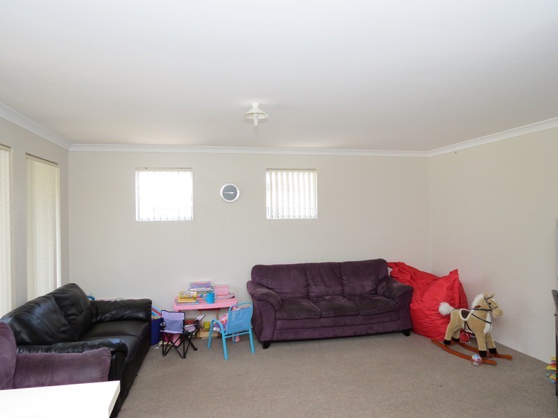 50 Abingdon Crescent, Wellard WA 6170