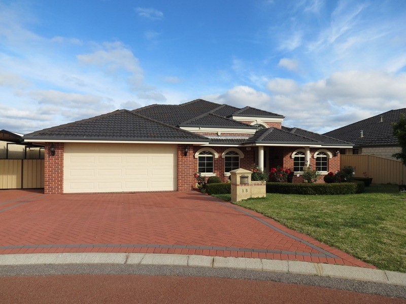 15 Chicladoo Close, Canning Vale WA 6155