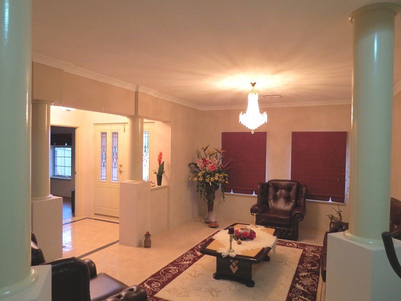 15 Chicladoo Close, Canning Vale WA 6155