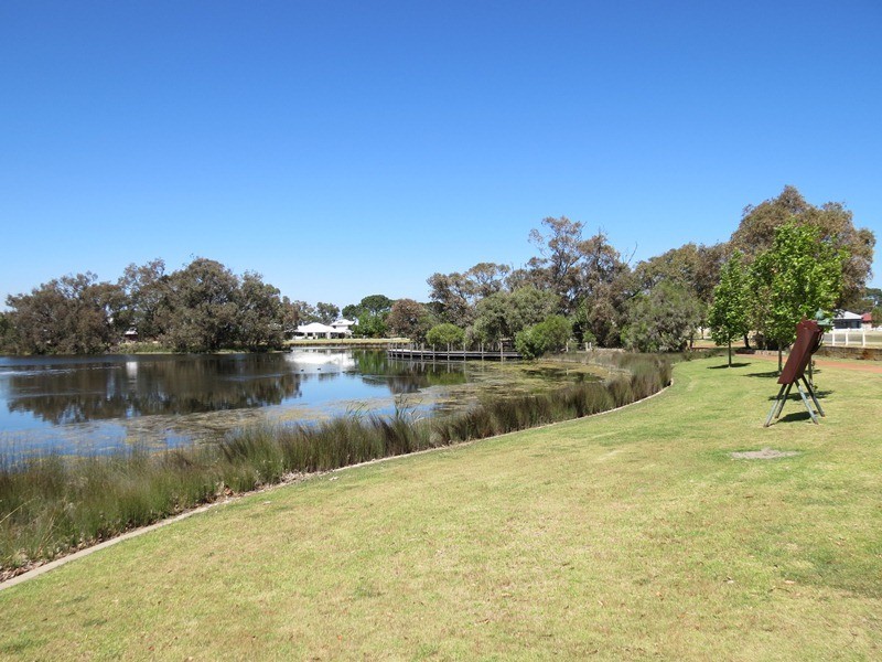 47 Aurora Drive, Atwell WA 6164