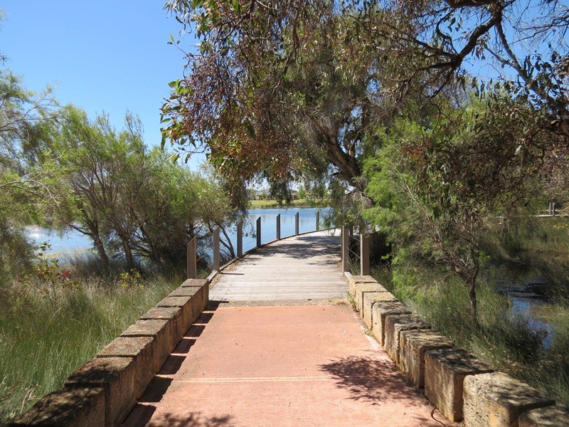 47 Aurora Drive, Atwell WA 6164