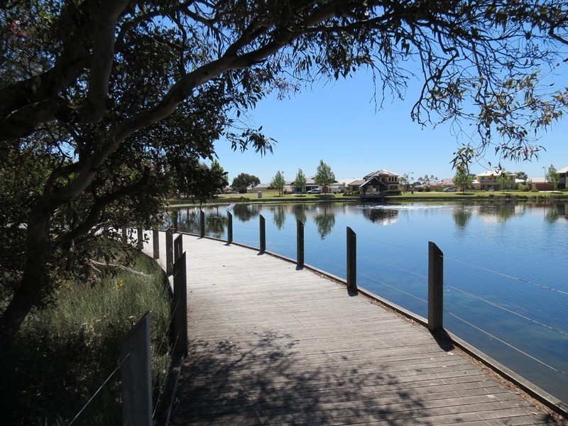 47 Aurora Drive, Atwell WA 6164