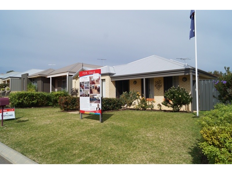 8 Wallingford Crescent, Wellard WA 6170