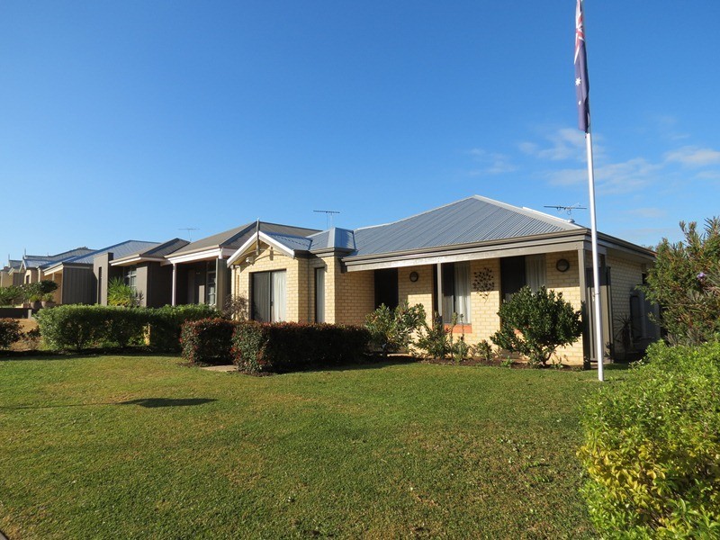 8 Wallingford Crescent, Wellard WA 6170