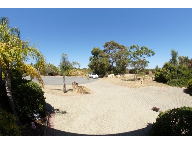 4/16 Rambutan Place, South Lake WA 6164