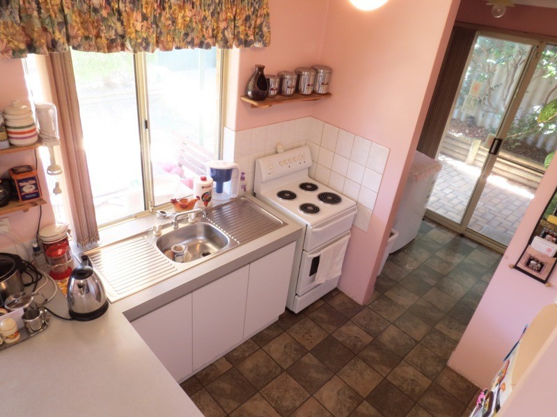 4/16 Rambutan Place, South Lake WA 6164