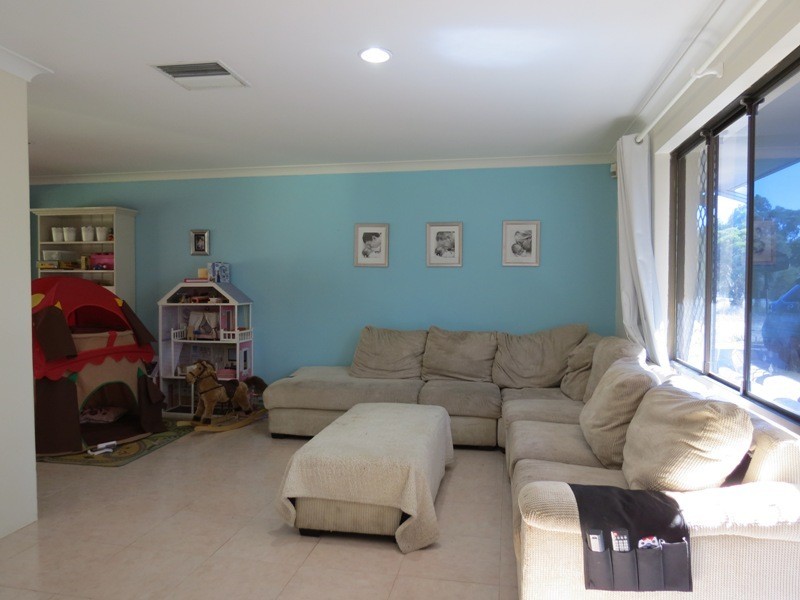 426 Taylor Road, Forrestdale WA 6112