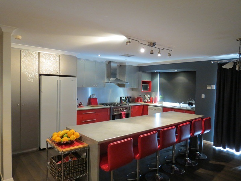 100 Brenchley Drive, Atwell WA 6164