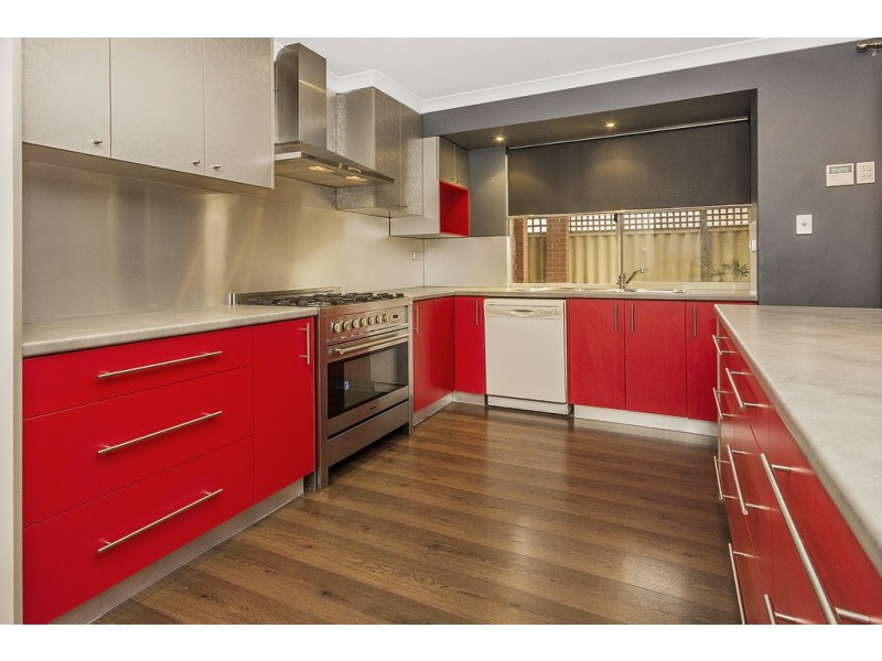 100 Brenchley Drive, Atwell WA 6164