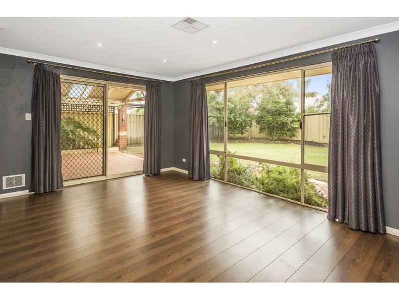 100 Brenchley Drive, Atwell WA 6164