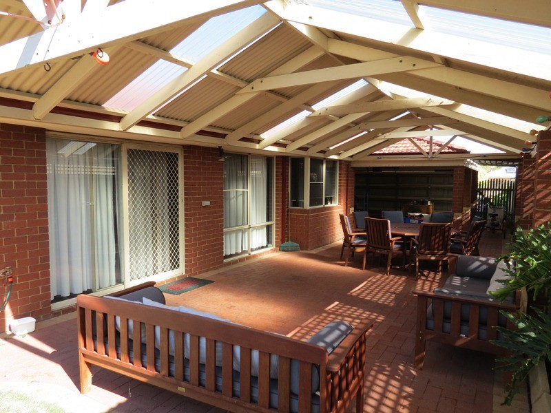 100 Brenchley Drive, Atwell WA 6164