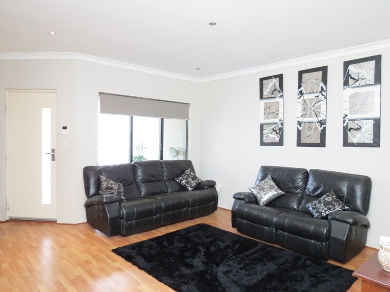 8 Ringwood Loop, Wellard WA 6170