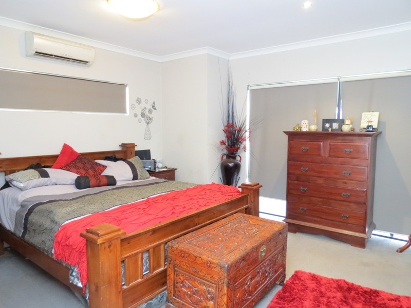 8 Ringwood Loop, Wellard WA 6170