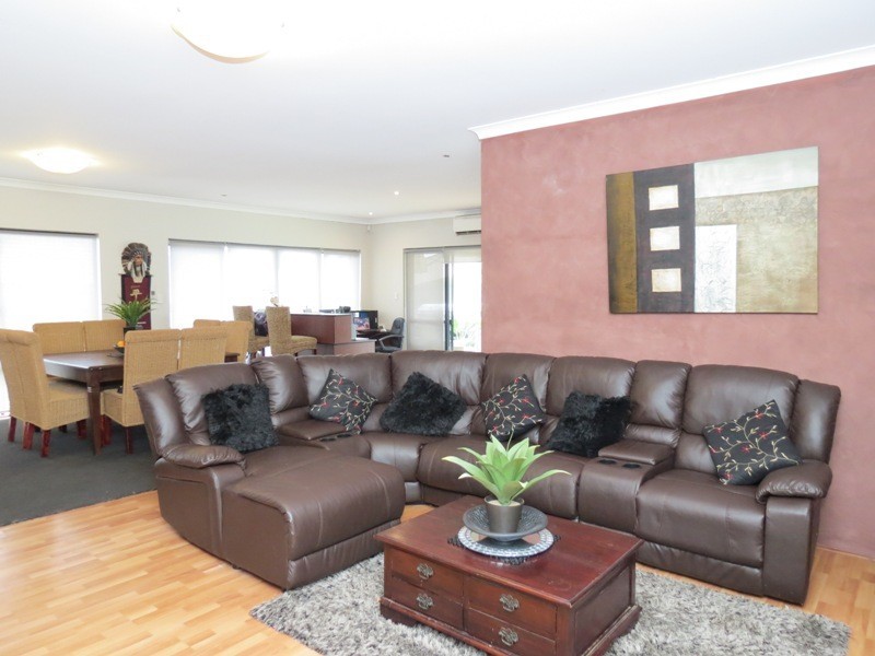 8 Ringwood Loop, Wellard WA 6170