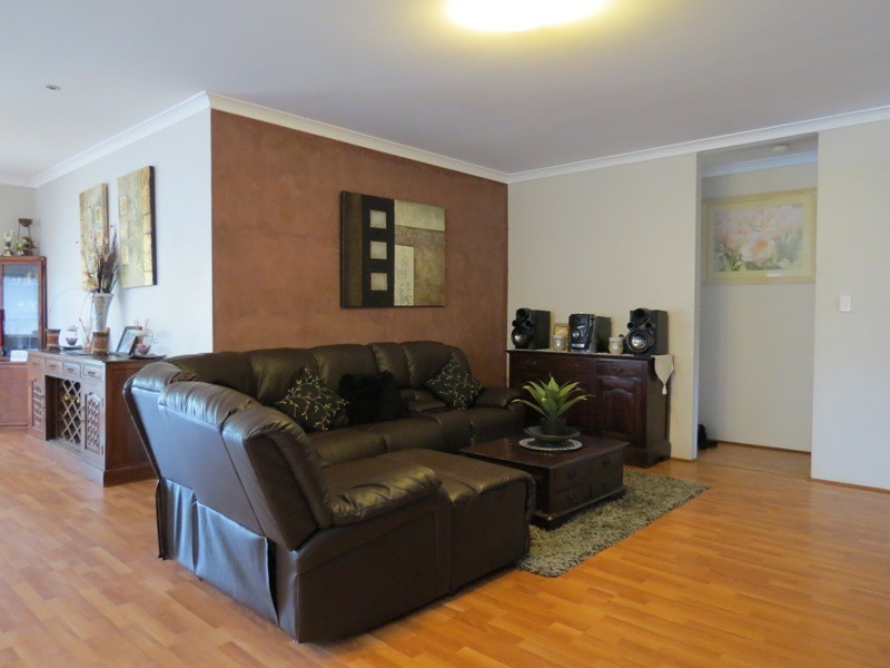 8 Ringwood Loop, Wellard WA 6170