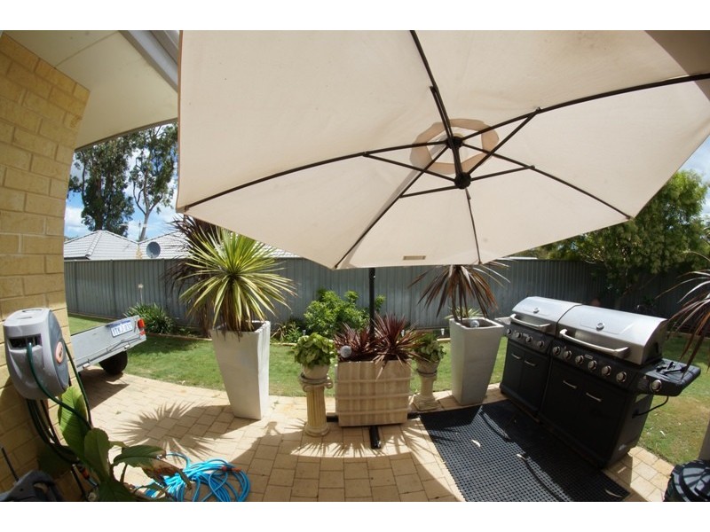 8 Ringwood Loop, Wellard WA 6170