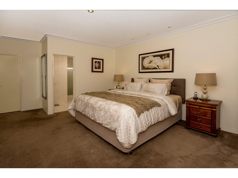 89 Aurora Drive, Atwell WA 6164